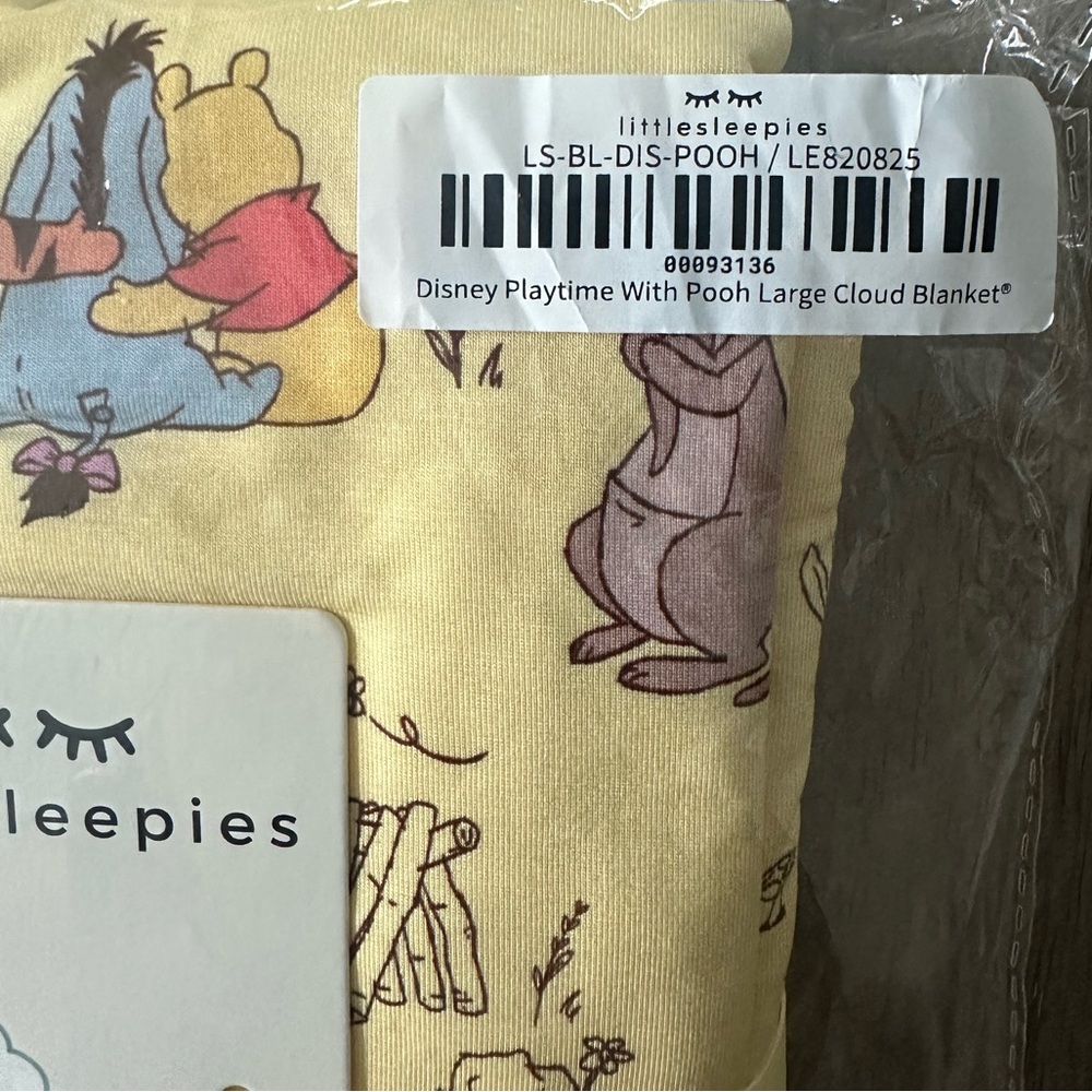 Little Sleepies Disney Winnie the Pooh Large Cloud Blanket Tigger Piglet NWT - Picture 2 of 3